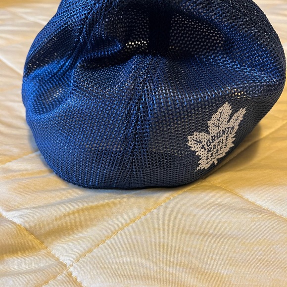 Toronto maple leafs adidas hat men’s small/medium navy outdoor game - Picture 8 of 9